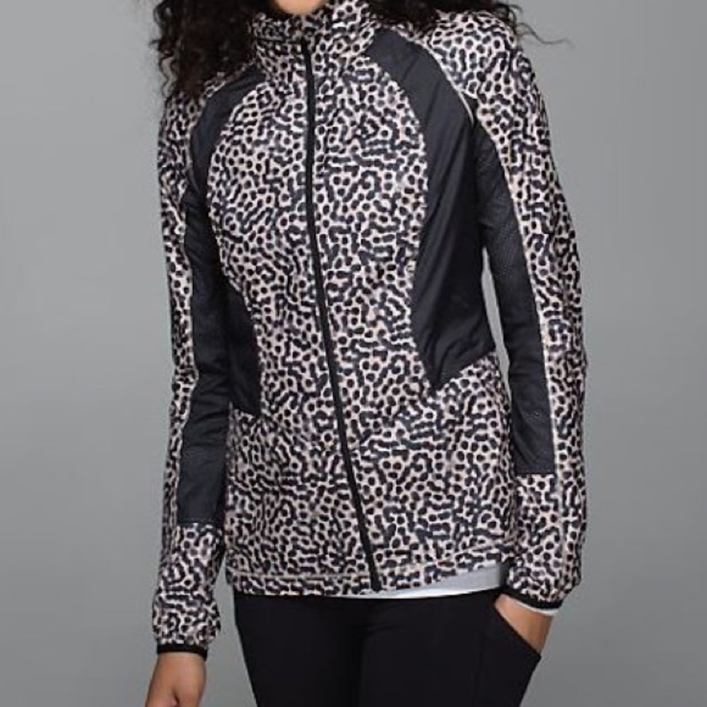 Lululemon Back Pack It Jacket Size 2 Ace Spot Grain Black